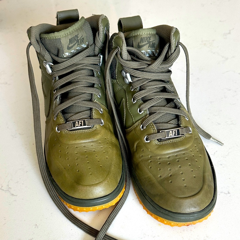 Nike Air Force 1 High Olive Sneakers used (see pics) 6.5Y Boy / 8.5 women - Picture 2 of 7